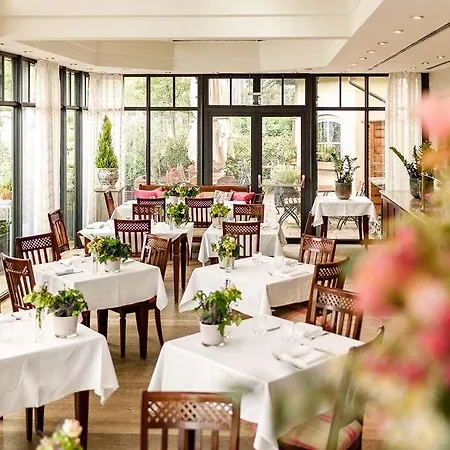 Bauer Und Restaurant מלון פלדקירכן