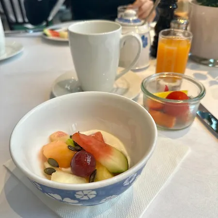 Bauer Und Restaurant מלון 4*