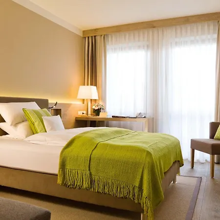 Bauer Und Restaurant Hotel Feldkirchen (Upper Bavaria)