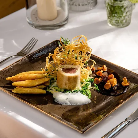 Bauer Und Restaurant Hotel 4*