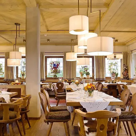Bauer Und Restaurant