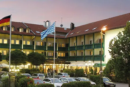 Bauer Und Restaurant מלון פלדקירכן