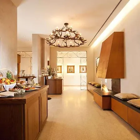 Hotel Bauer Und Restaurant 4*