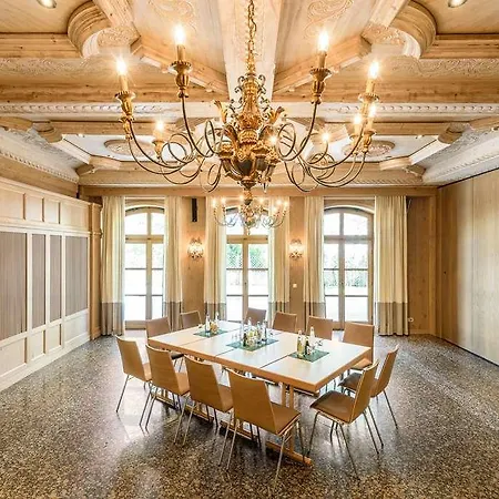 Hotel Bauer Und Restaurant Feldkirchen (Upper Bavaria)