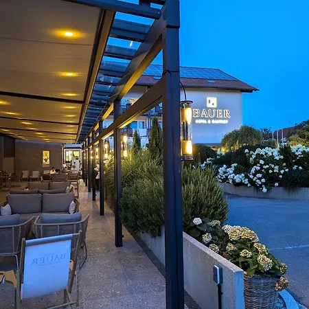 Hotel Bauer Und Restaurant Feldkirchen (Upper Bavaria)