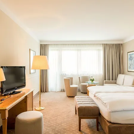 Hotel Bauer Und Restaurant Feldkirchen (Upper Bavaria)