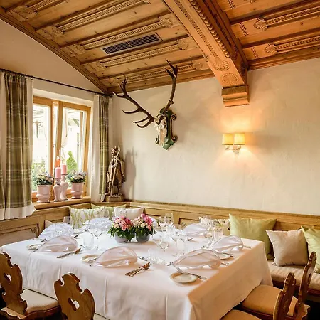 Bauer Und Restaurant Hotel Feldkirchen (Upper Bavaria)