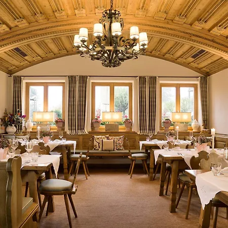 Bauer Und Restaurant 4*
