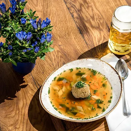 Szálloda Bauer Und Restaurant Feldkirchen