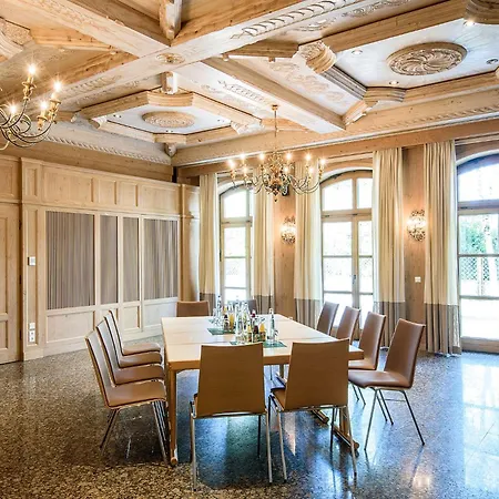 Hotel Bauer Und Restaurant Feldkirchen (Upper Bavaria)