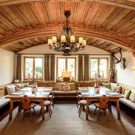 Bauer Und Restaurant Ξενοδοχείο 4*