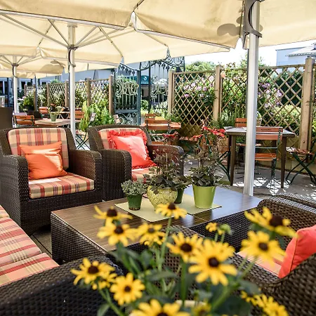 Bauer Und Restaurant Hotel 4*