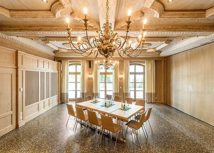 Hotel Bauer Und Restaurant Feldkirchen (Upper Bavaria)