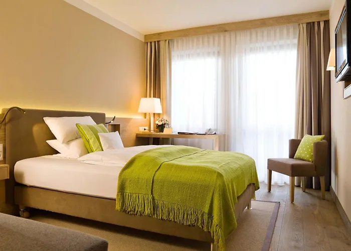 Bauer Und Restaurant Hotel Feldkirchen (Upper Bavaria)
