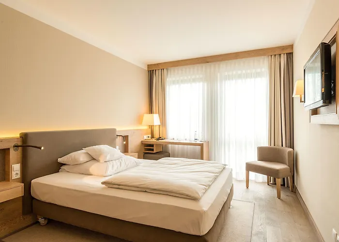 Bauer Und Restaurant Hotel Feldkirchen (Upper Bavaria)