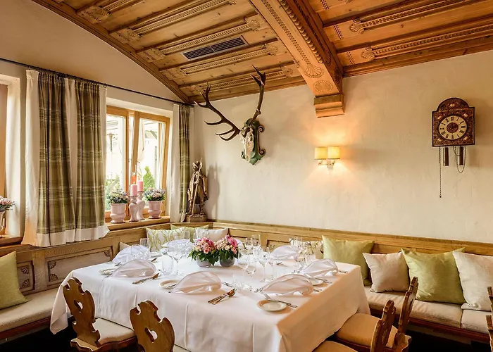 Bauer Und Restaurant Hotel Feldkirchen (Upper Bavaria)
