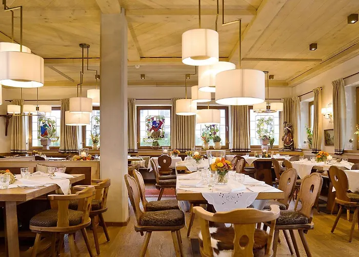Bauer Und Restaurant Hotel Feldkirchen (Upper Bavaria)